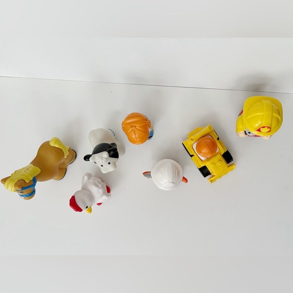 Fisher Price Little People Lot of 6 Figures Farm Animals And Construction People - Picture 4 of 5